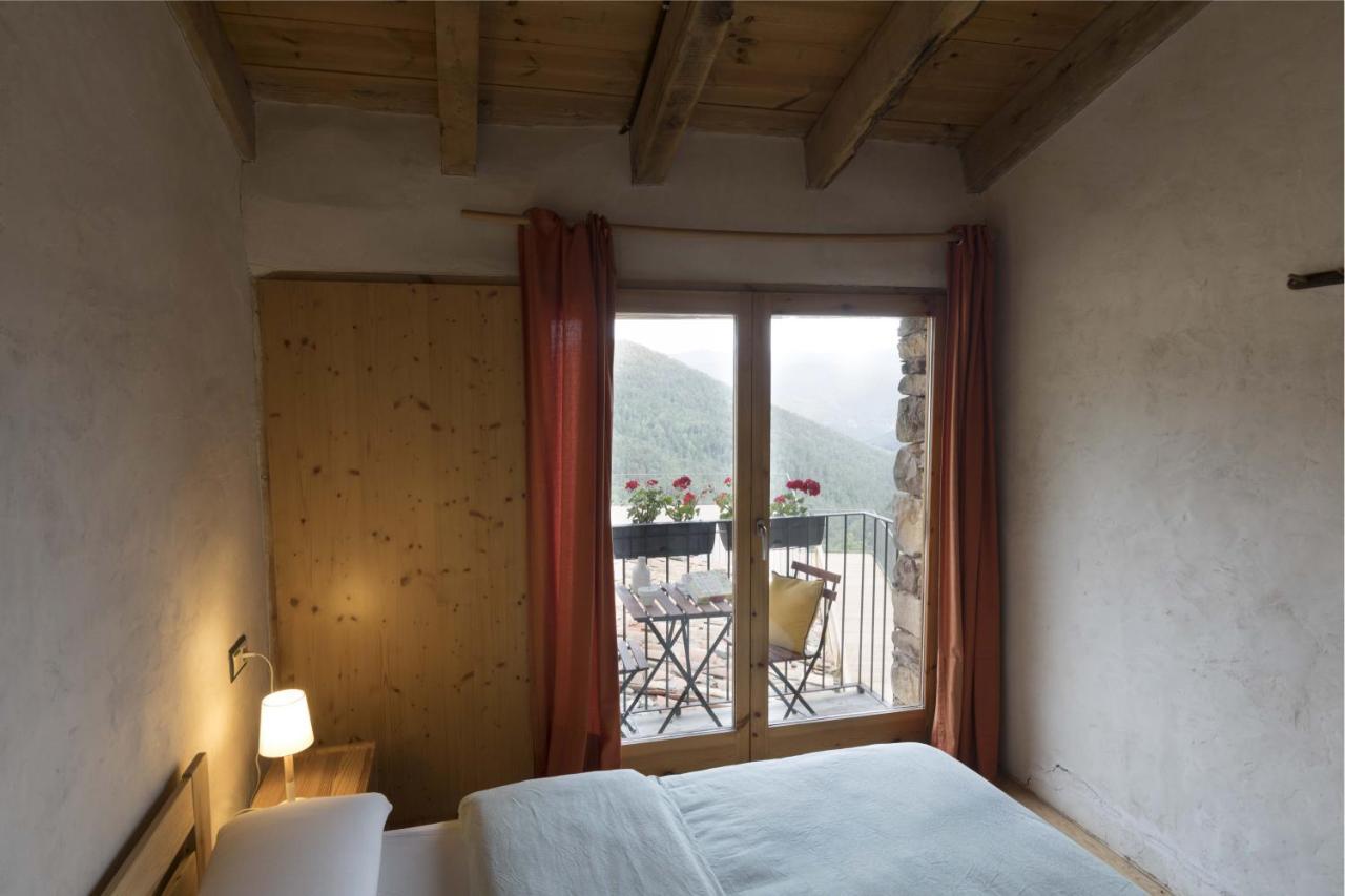 Mas Rural El Negre Hostel Ogassa Ngoại thất bức ảnh