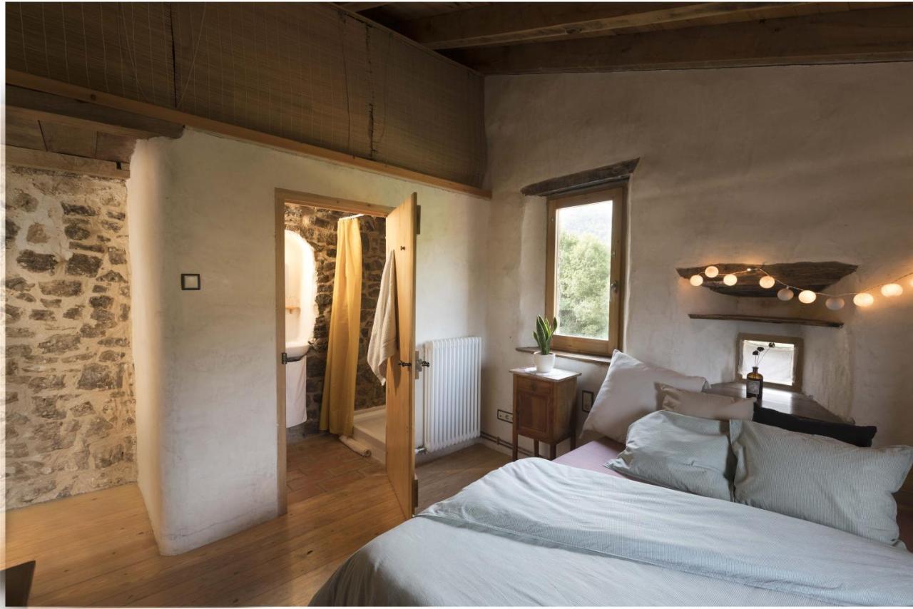 Mas Rural El Negre Hostel Ogassa Ngoại thất bức ảnh