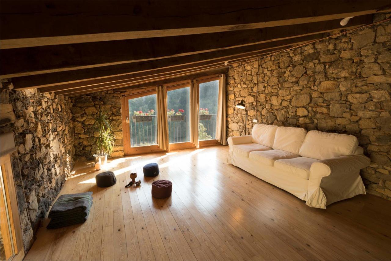 Mas Rural El Negre Hostel Ogassa Ngoại thất bức ảnh