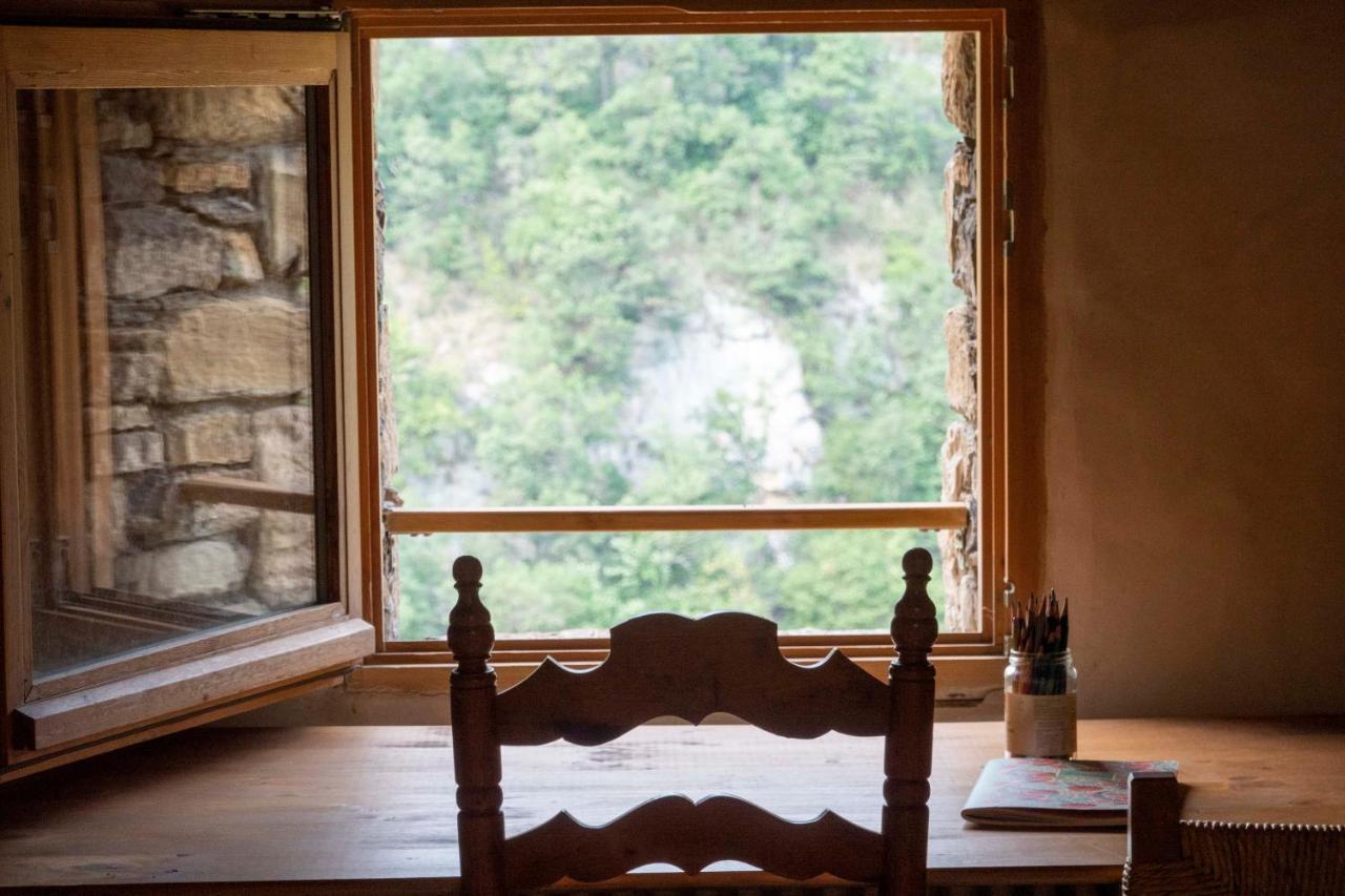 Mas Rural El Negre Hostel Ogassa Ngoại thất bức ảnh